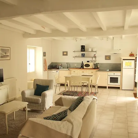 Maison Cosy Avec Jardin Cloture A Saint-Palais-du-Ne